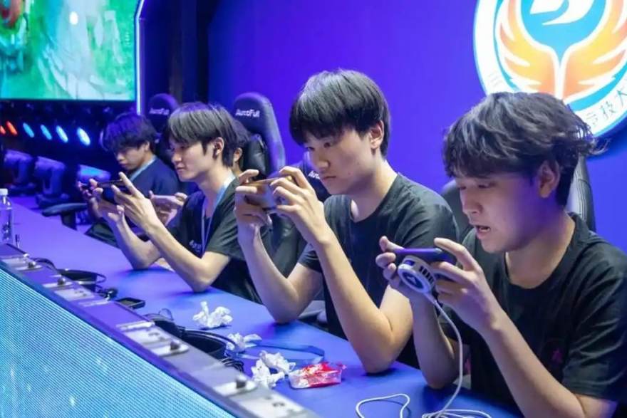 无畏契约赛季末盘点：五支最会打经济局的战队与他们的运营逻辑